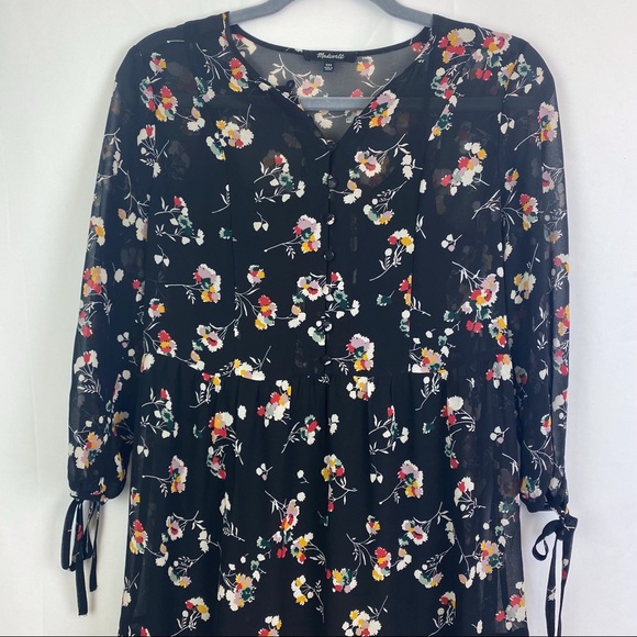 Madewell Sheer Button-Front Tier Midi Dress In Carnation Toss - Picture 4 of 13